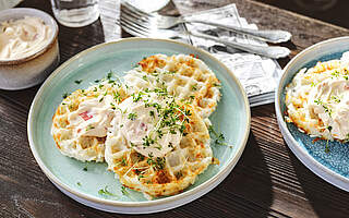 Rezeptbild: Knusprige Reiswaffeln mit PaprikaQuark