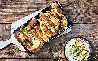 Rezeptbild: Schnelles Zupfbrot mit Knoblauchbutter