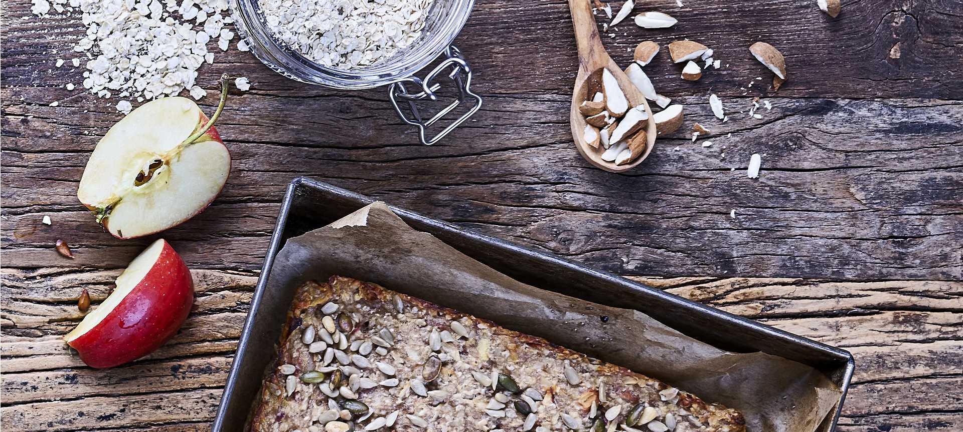 Rezeptbild für Apfel-Hafer-Riegel mit Buttermilch Quark